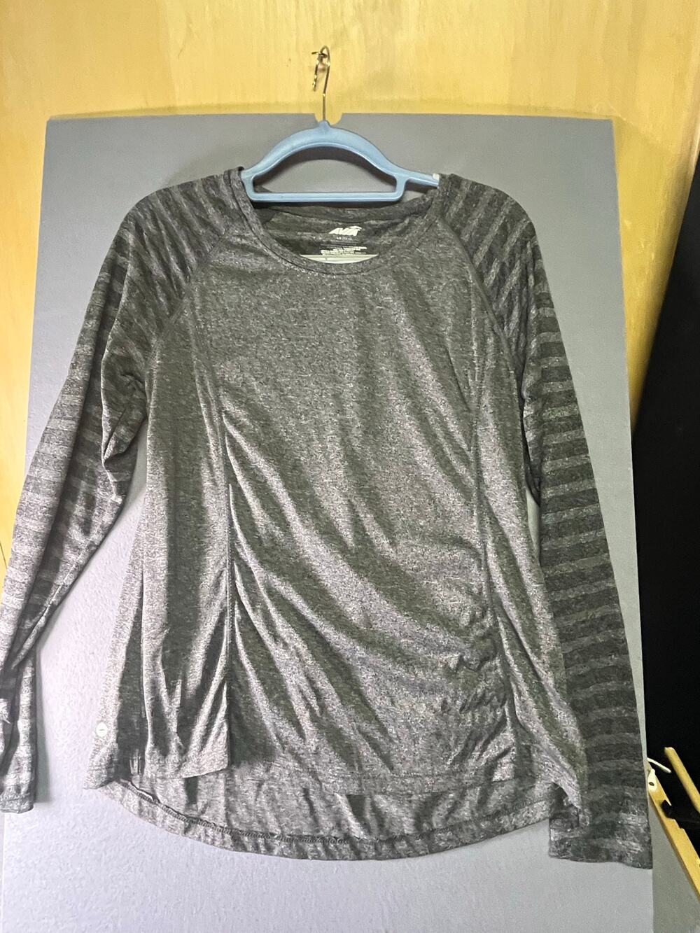 Avia Heather Gray Striped Sleeve Ruched Athletic Long Sleeve Top Size Large